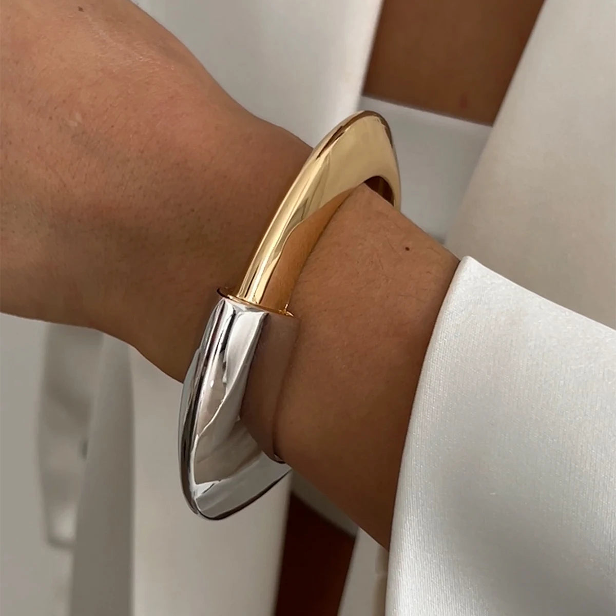 Lucia Gole – Geometric Wide Cuff Bracelet