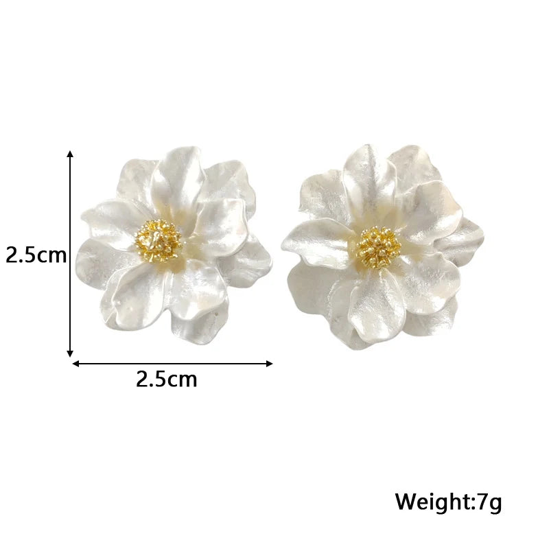 Lucia Gole White Acrylic Flower Stud Earrings – Folded Floral Style