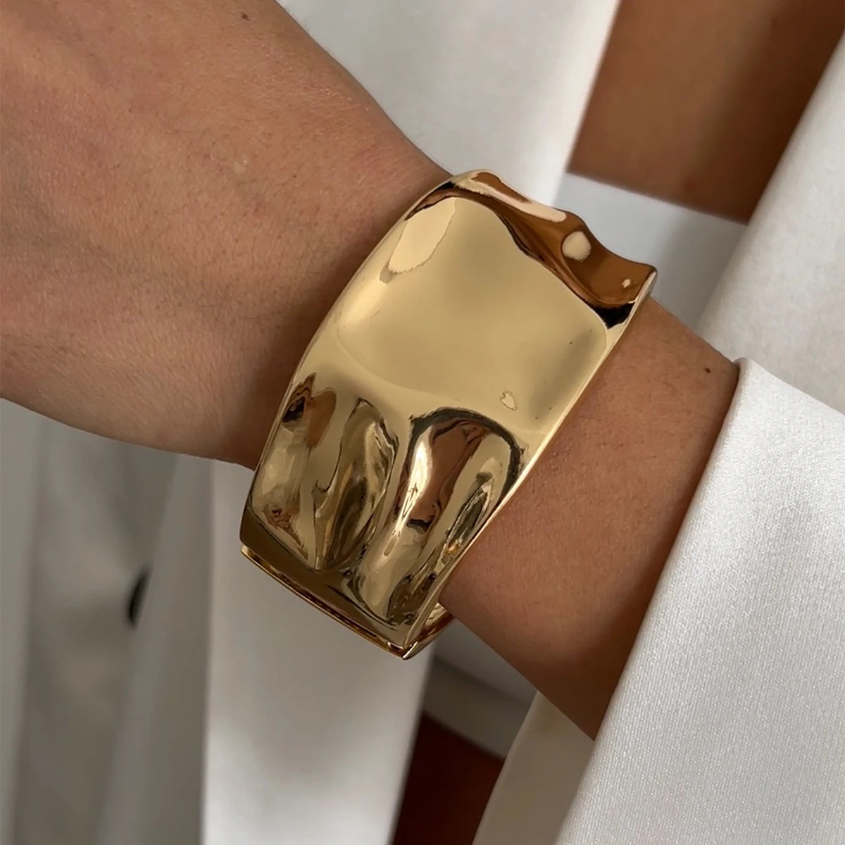 Lucia Gole – Geometric Wide Cuff Bracelet