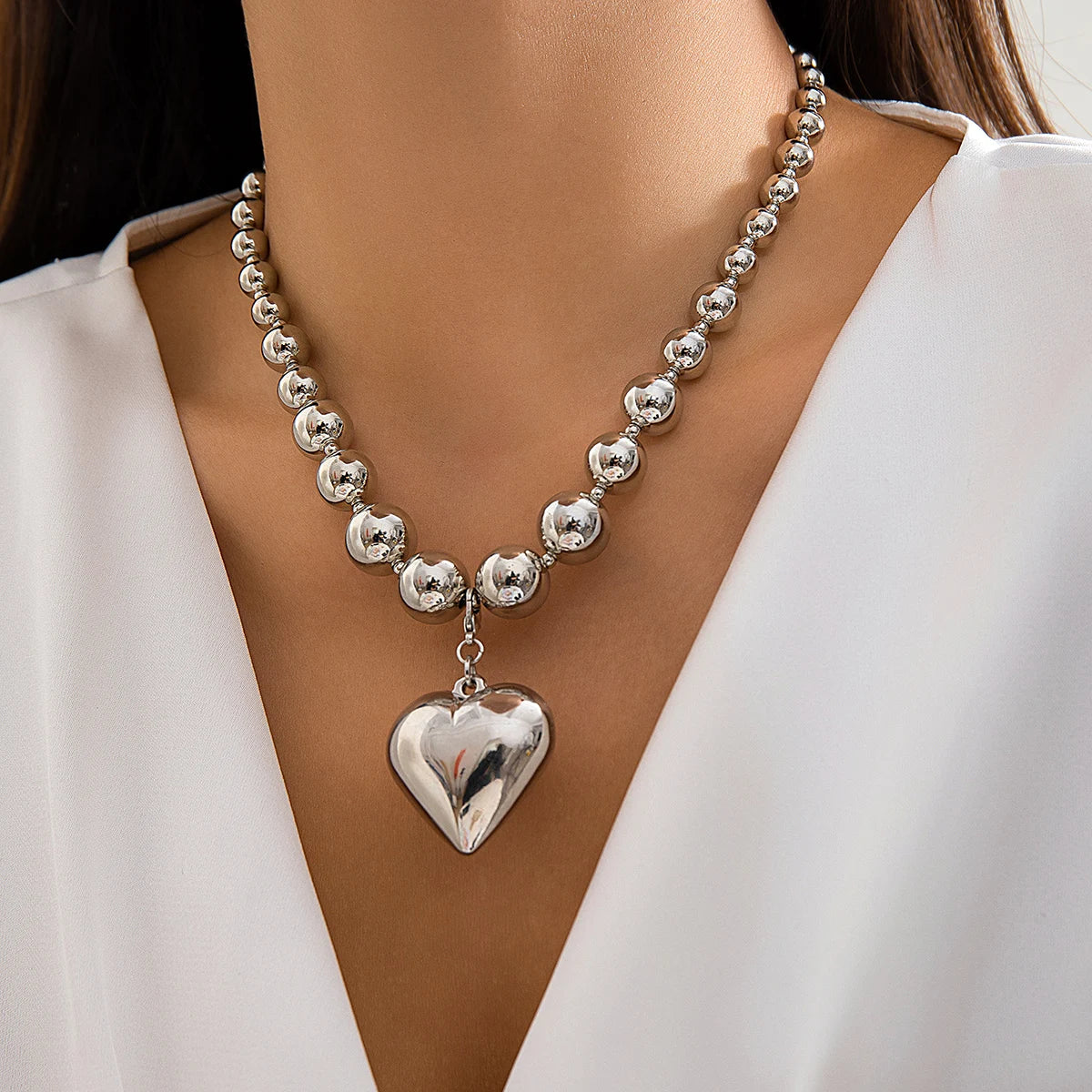 Lucia Gole – Big CCB Beaded Chain Necklace with Heart Pendant