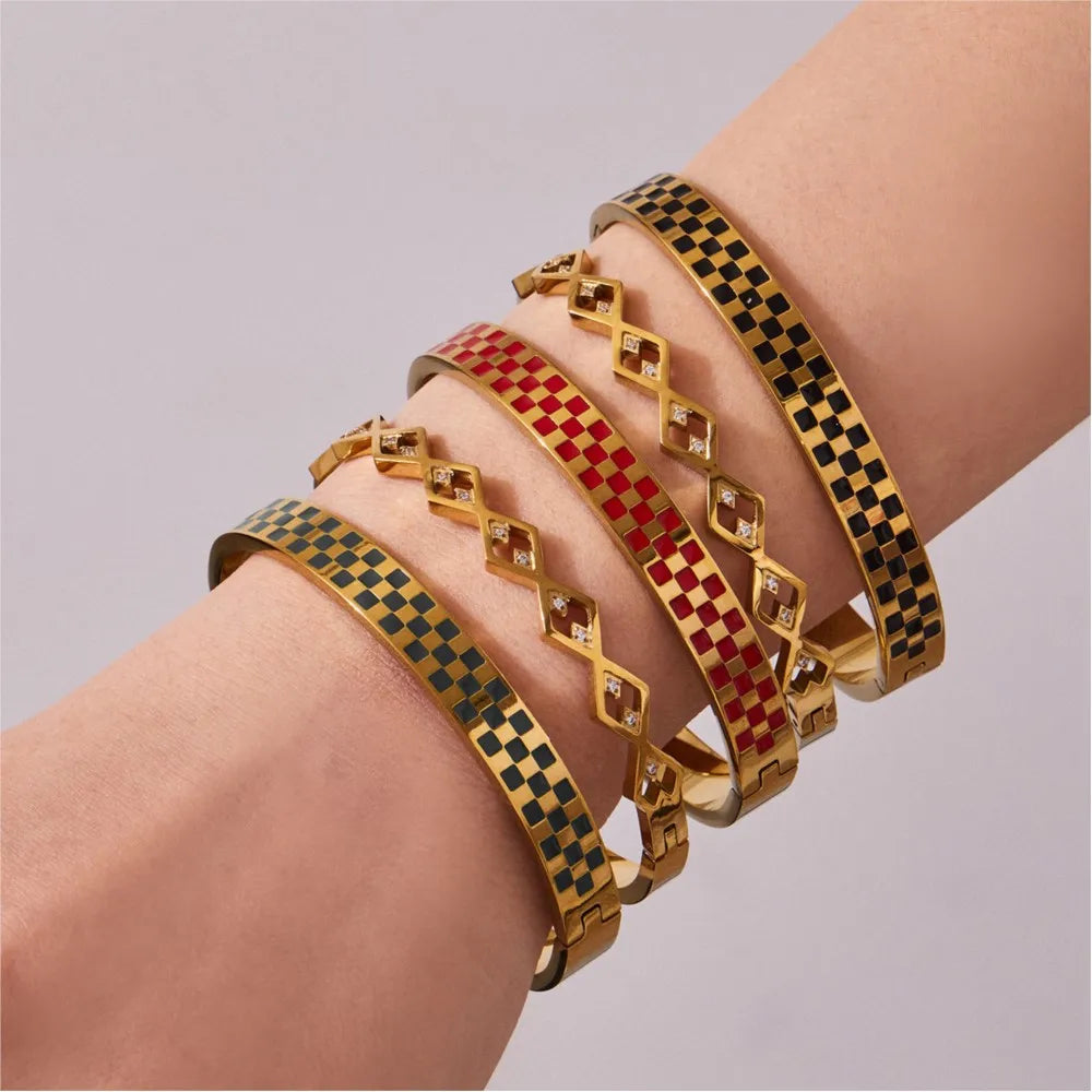 Lucia Gole - Geometric Gold Bangles