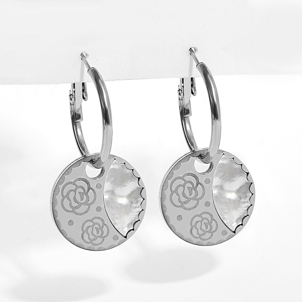 Lucia Gole: Exquisite Shell Flower Geometric Hoop Earrings - Lucia Gole