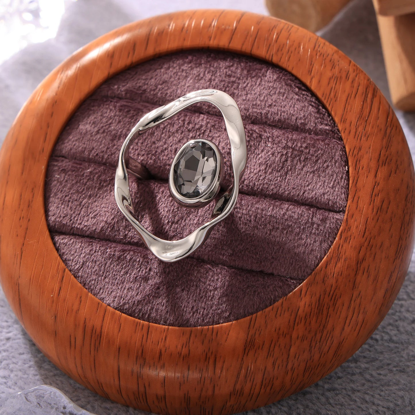 Lucia Gole – Irregular Twist Geometric Ring