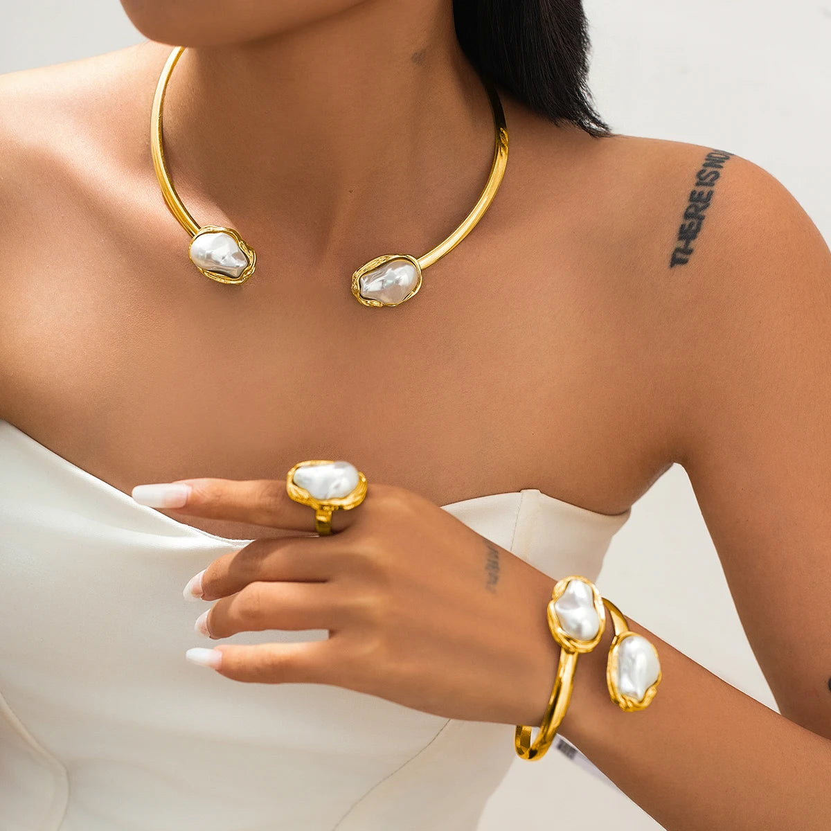 Lucia Gole -  Chunky Pearl Bracelet Ring Set