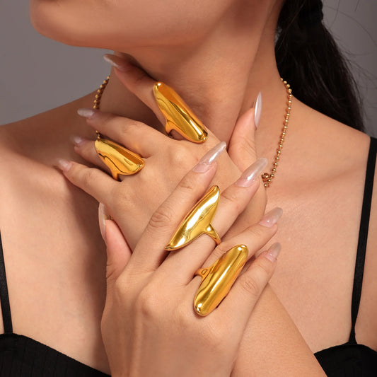 Lucia Gole - Sculptural Rings
