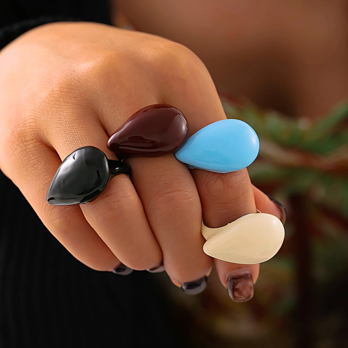 Lucia Gole - Color Drop Statement Rings