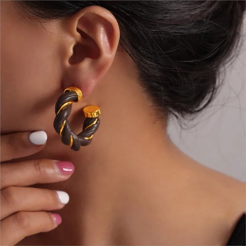 Lucia Gole - Twist Hoop Earrings