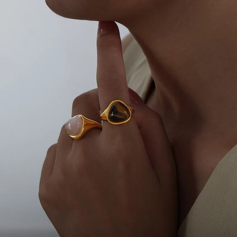 Lucia Gole - Teardrop Stone Signet Ring