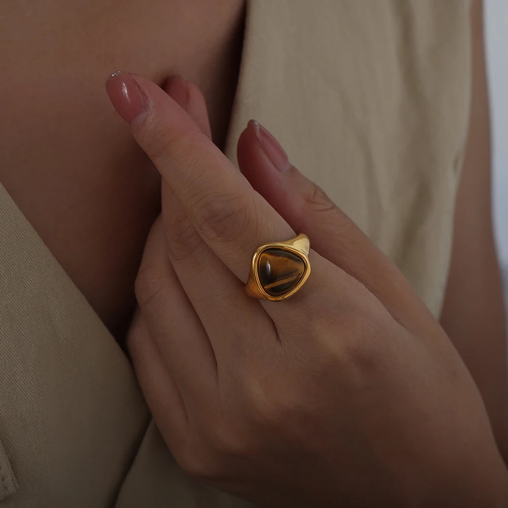Lucia Gole - Teardrop Stone Signet Ring