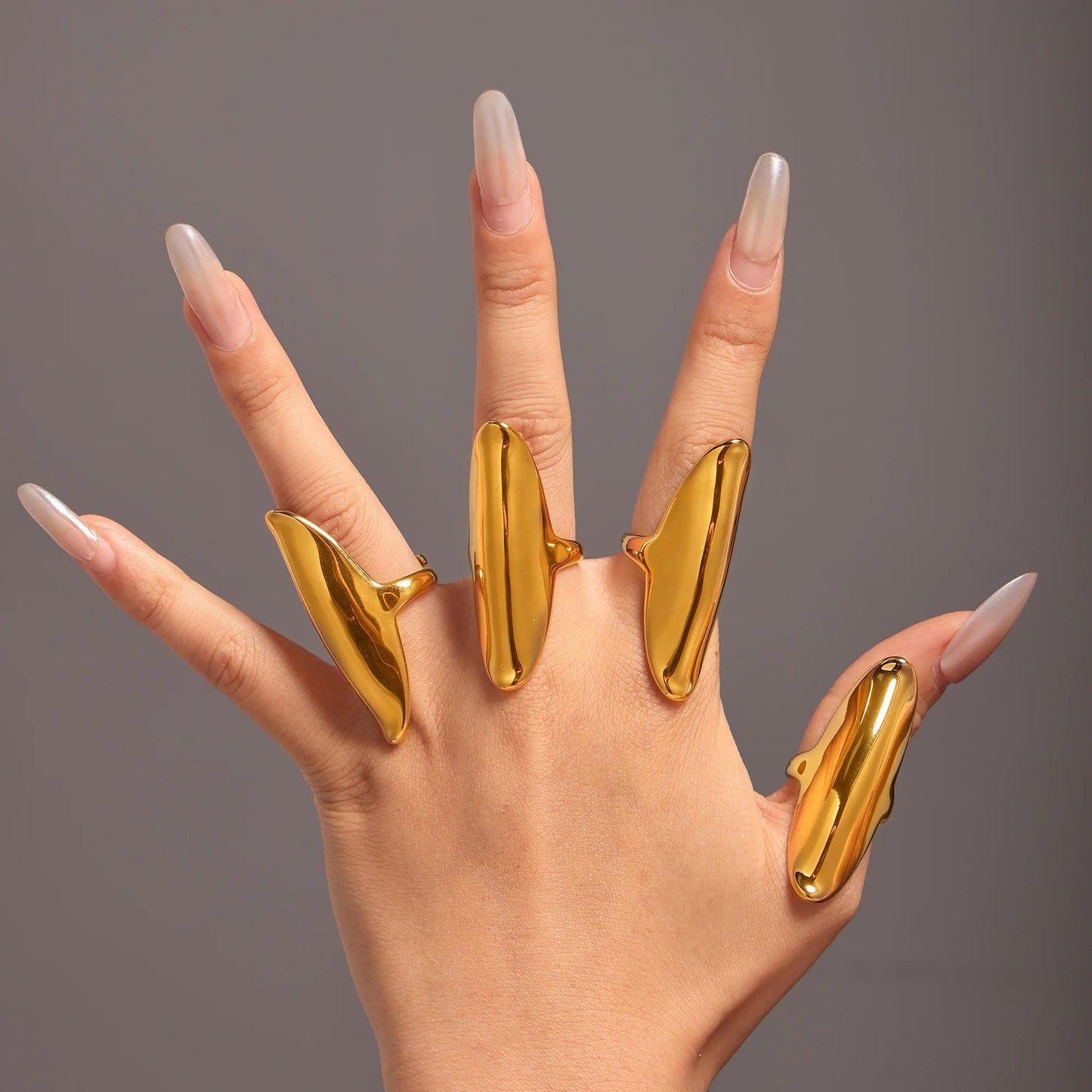 Lucia Gole - Sculptural Rings
