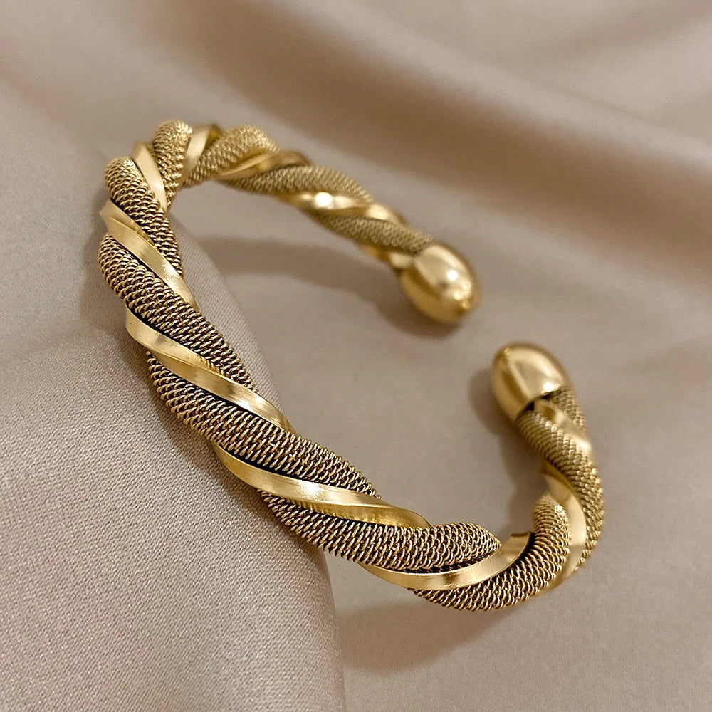 Lucia Gole: Vintage Gold Twist Chain Bracelet Bangle - Lucia Gole