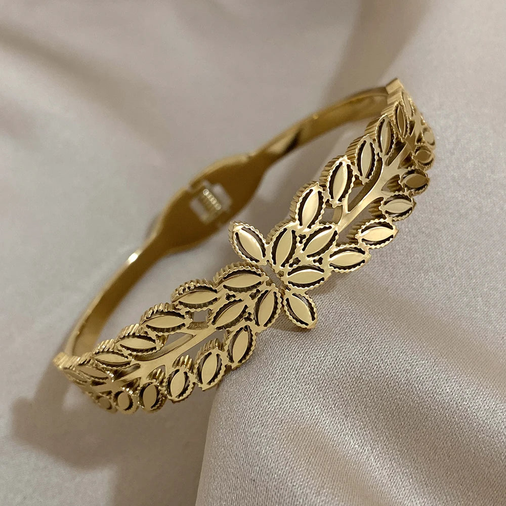 Lucia Gole: Chunky Gold Geometry Ears of Wheat Bracelet