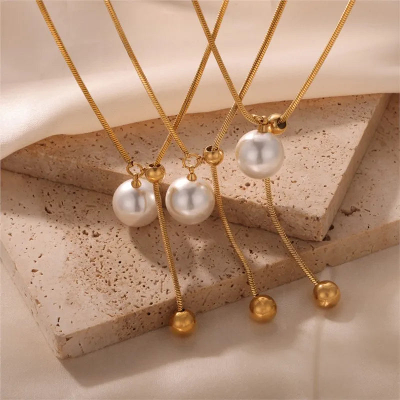 Lucia Gole - Pearl Lariat Necklace