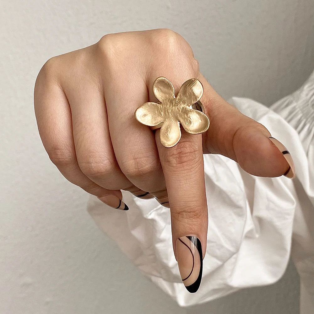 Lucia Gole: Irregular Chunky Geometric Ring - Lucia Gole