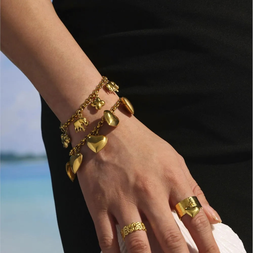 Lucia Gole - Shell bracelets