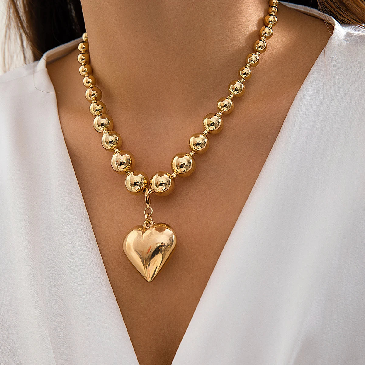 Lucia Gole – Big CCB Beaded Chain Necklace with Heart Pendant