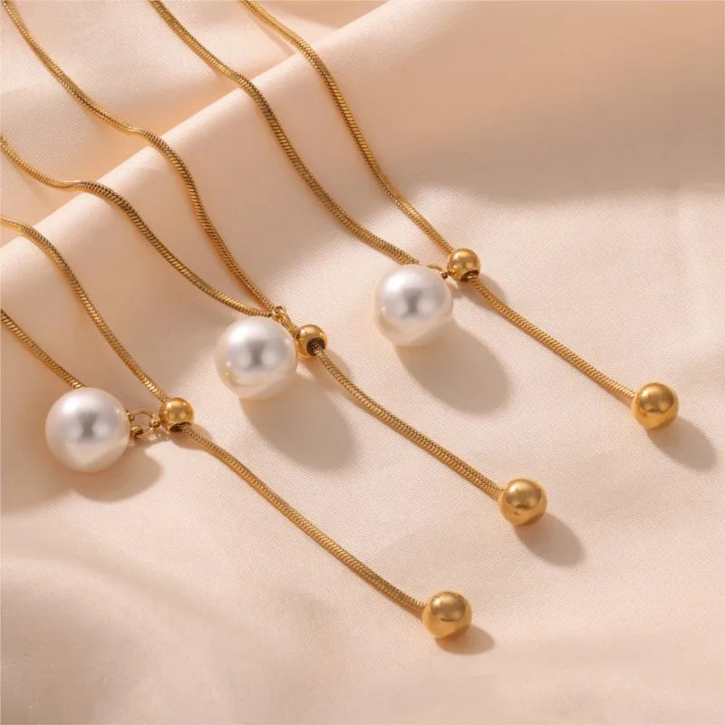 Lucia Gole - Pearl Lariat Necklace