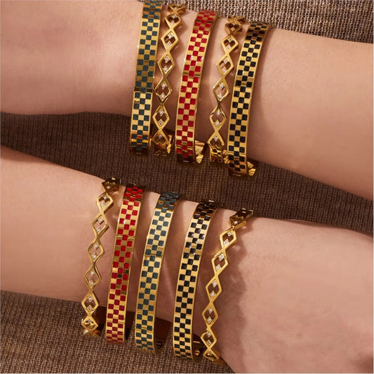 Lucia Gole - Geometric Gold Bangles