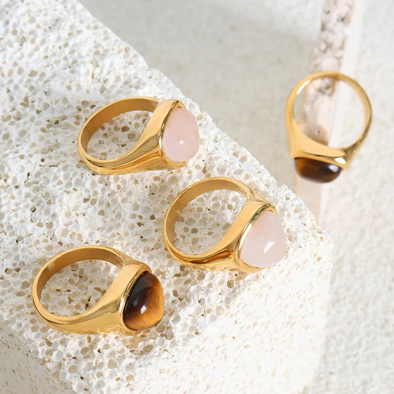 Lucia Gole - Teardrop Stone Signet Ring