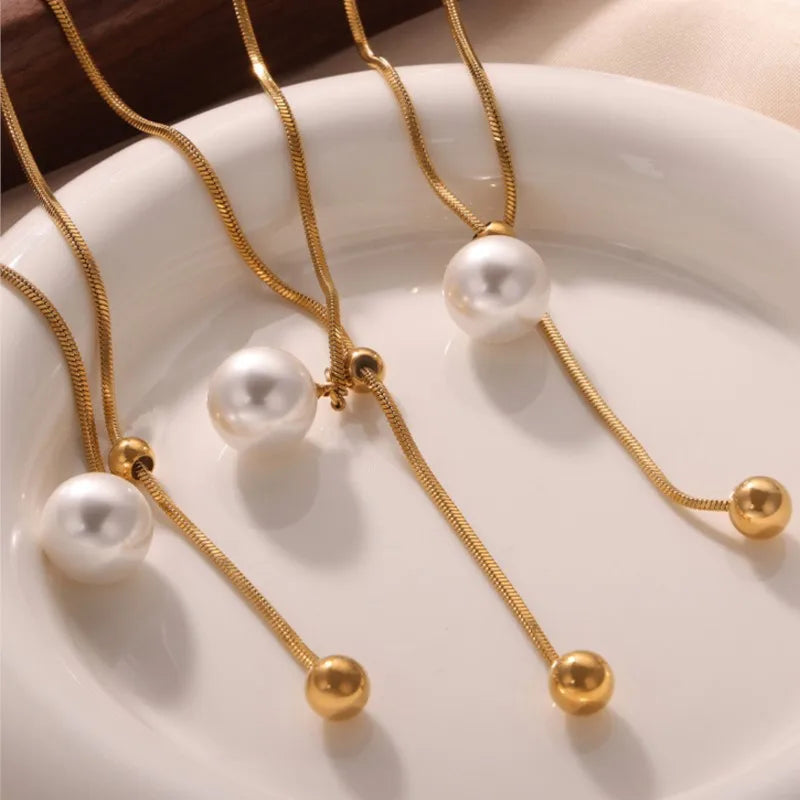 Lucia Gole - Pearl Lariat Necklace