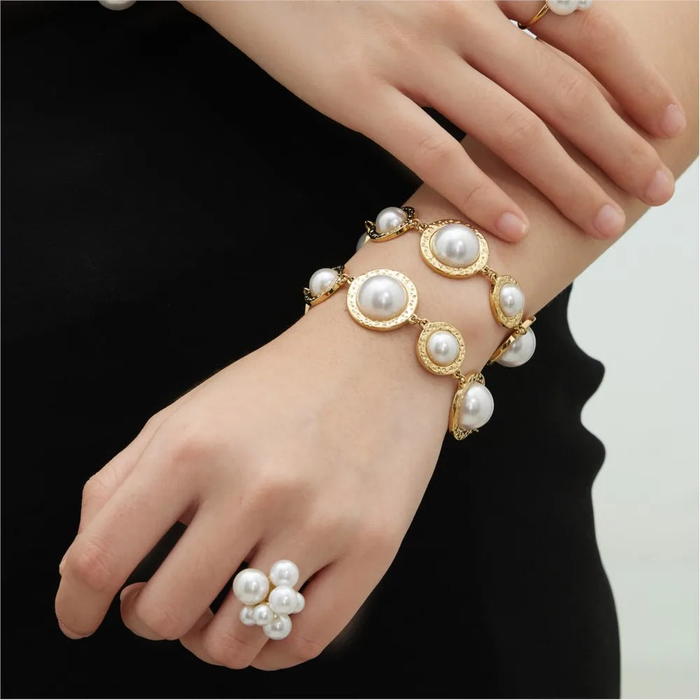 Lucia Gole - Pearl Bracelet & Ring
