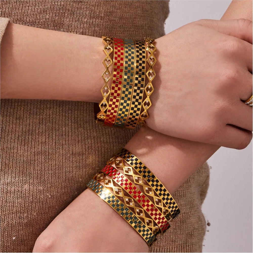 Lucia Gole - Geometric Gold Bangles