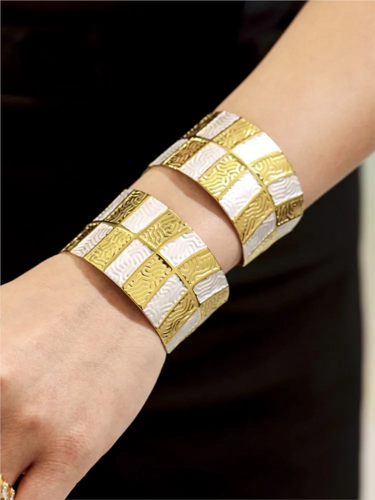 Lucia Gole - Two-tone Leaf Shape Bracelet