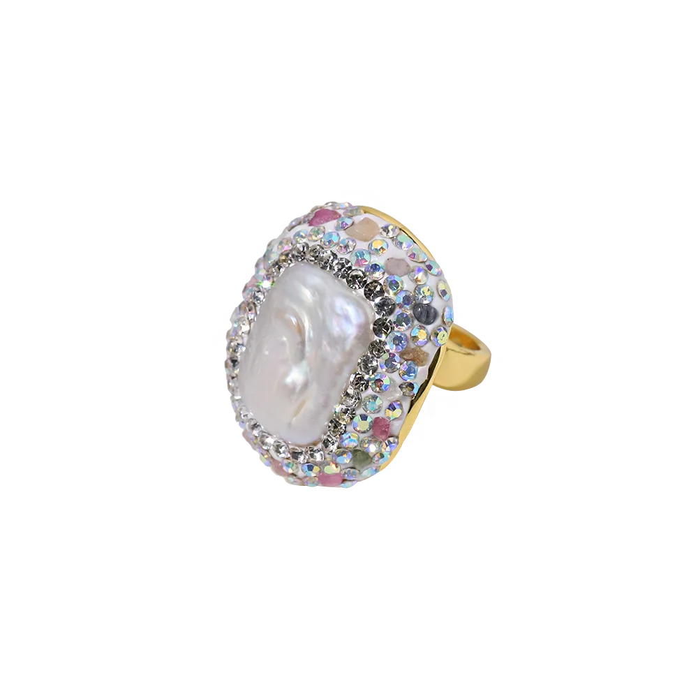 Lucia Gole – Irregular Pearl Statement Ring