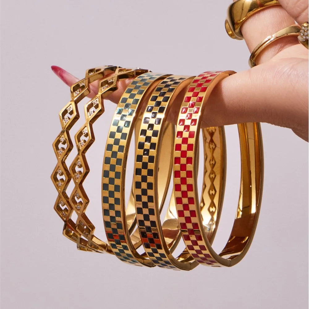 Lucia Gole - Geometric Gold Bangles